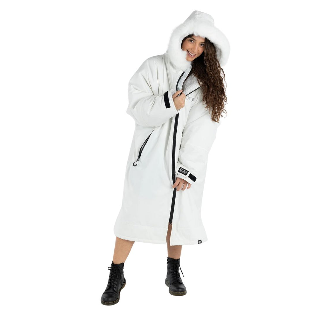 Dryrobe Advance Alpine Range Long Sleeved Changing Robe - White / Grey